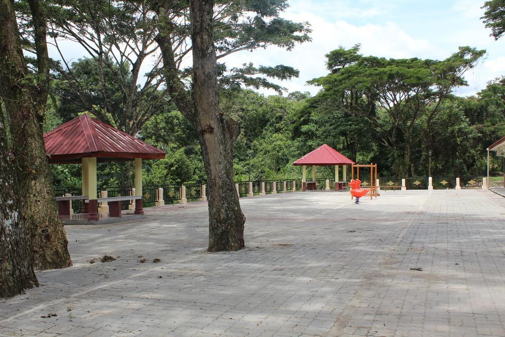 Liwagu Lodge ラナウ エクステリア 写真